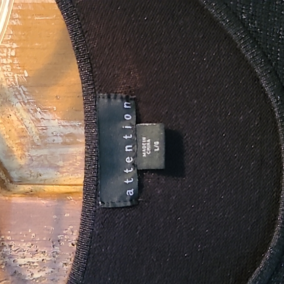 Attention brand, knee length, sweater dress in size large. - Picture 2 of 4